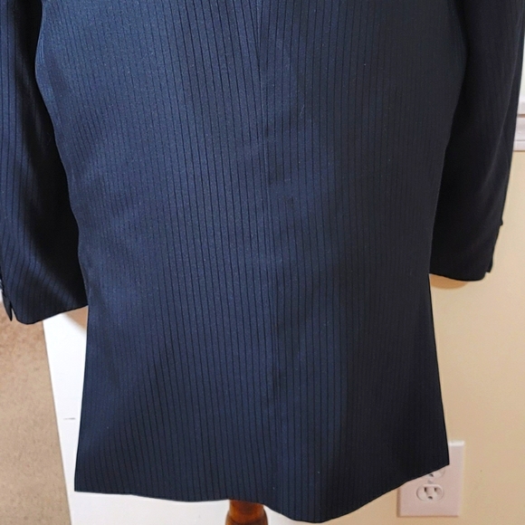 Lineage | Milan Tailored Made Suit | New York - Picture 8 of 16